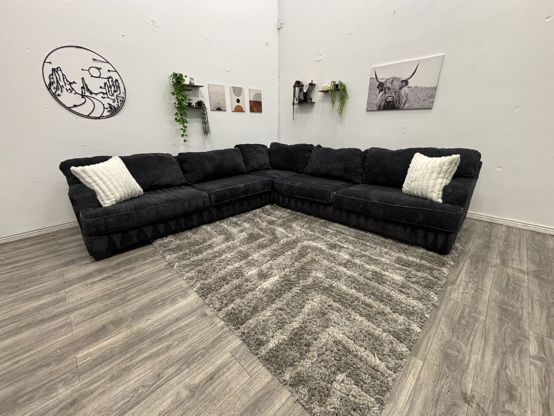Sectional Couch - Free Delivery