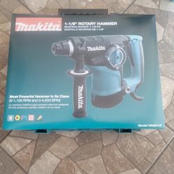 Makita 1'1/8 Rotary Hammer New 
