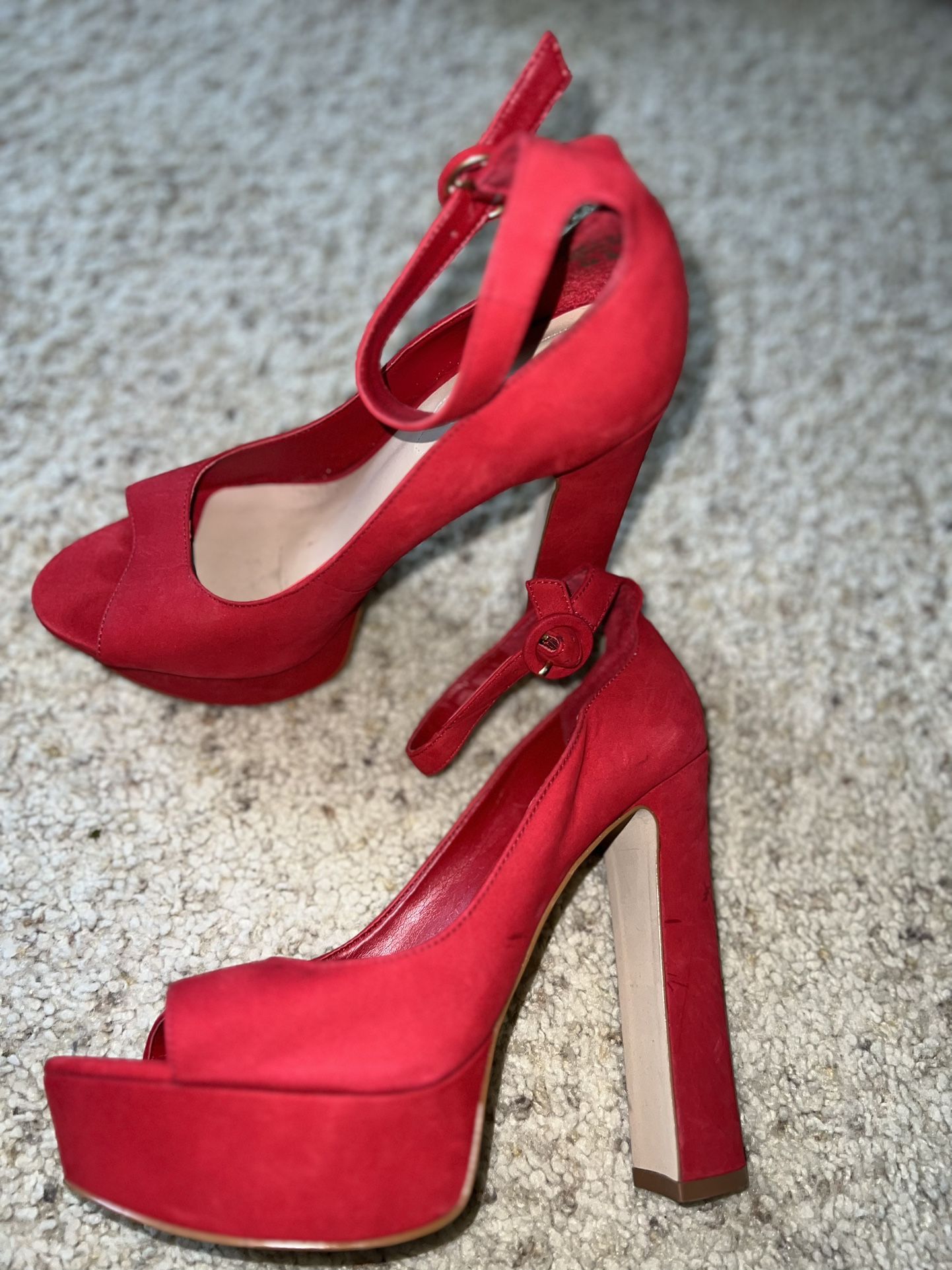 2. 👠Statement Heels! Platform Pumps & Knee-High Boots (Size: 8.5) ðŸ‘