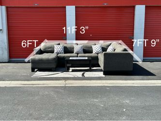 Jerome’s furniture Romeo grey u shape sectional
