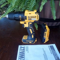 DeWalt 20 V Nee Drill Driver.   2   Speed.    W/. Battery.   2.0 AH.    Brushless Motor 