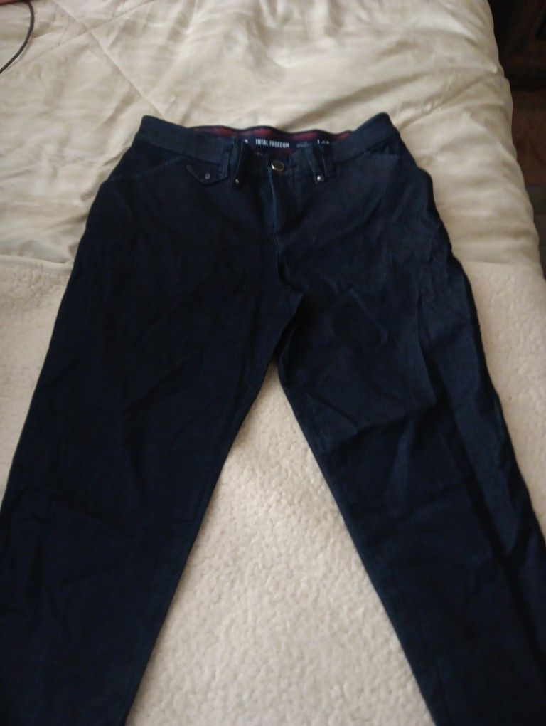 NEW Pettite Size 2# Lee Total Freedom