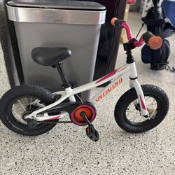 Specialized Riprock 12 (with Removable Training Wheels)