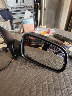 1(contact info removed) Jeep Grand Cherokee passenger side mirror