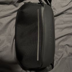 Nomatic Navigator 1L Sling