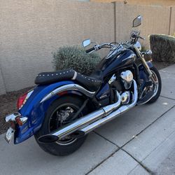 2006 Vulcan 900 Cruiser Motorcycle 