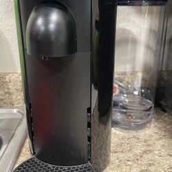 Nespresso Vertuo Plus Deluxe 