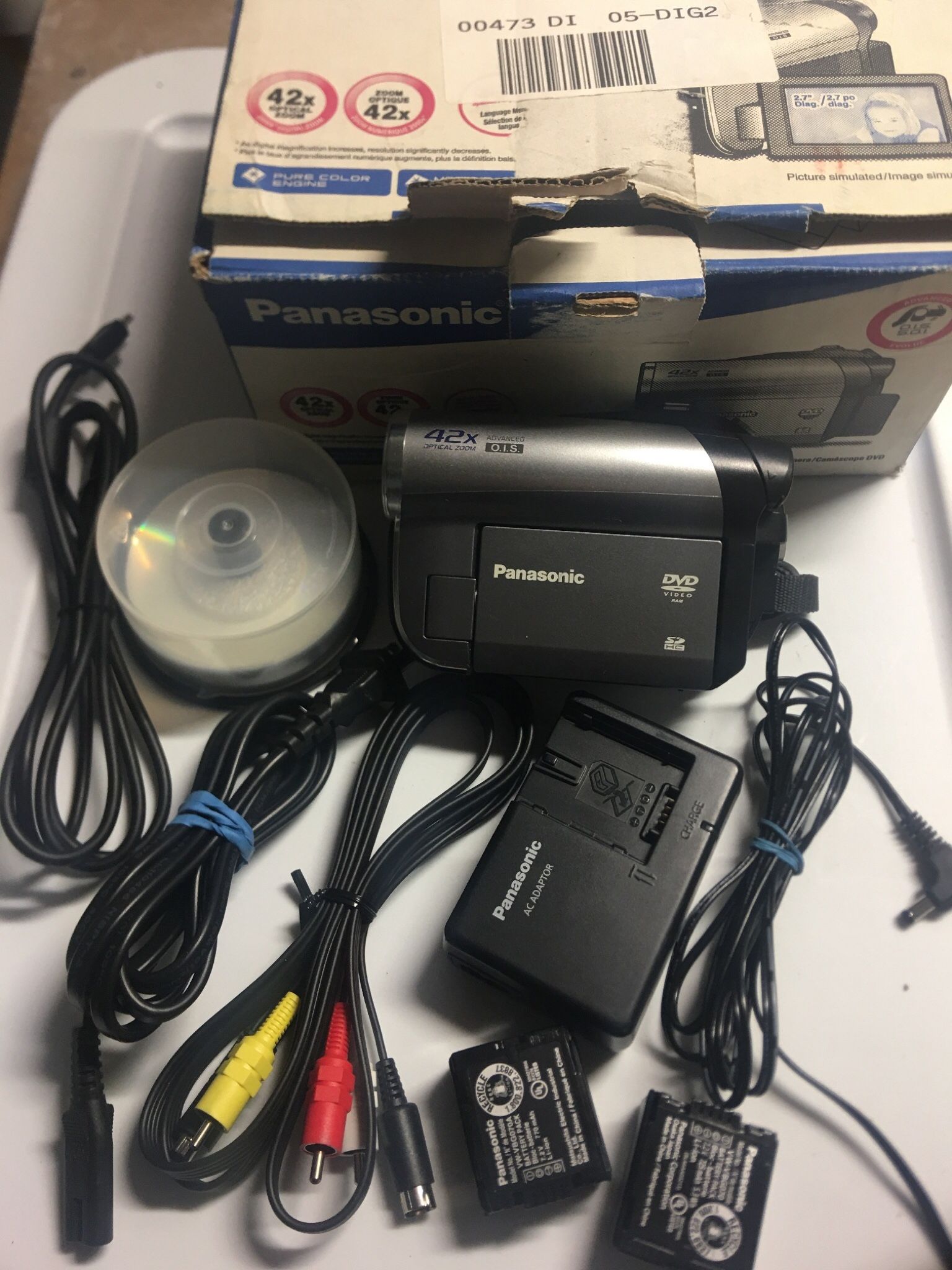 Panasonic VDRD50P Digital miniDVD Disc Camcorder Video Camera w/42x