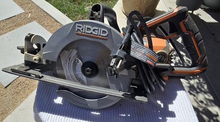 Ridgid 15 Amp 7-1/4 in. Circular Saw