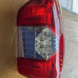 Toyota Tundra 14-21 Tail Light RIGHT