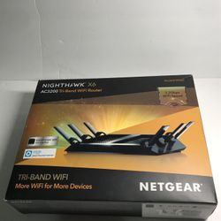 Netgear Nighthawk X6 AC3200 Tri-Band WiFi Smart Router (R8000-100NAS)