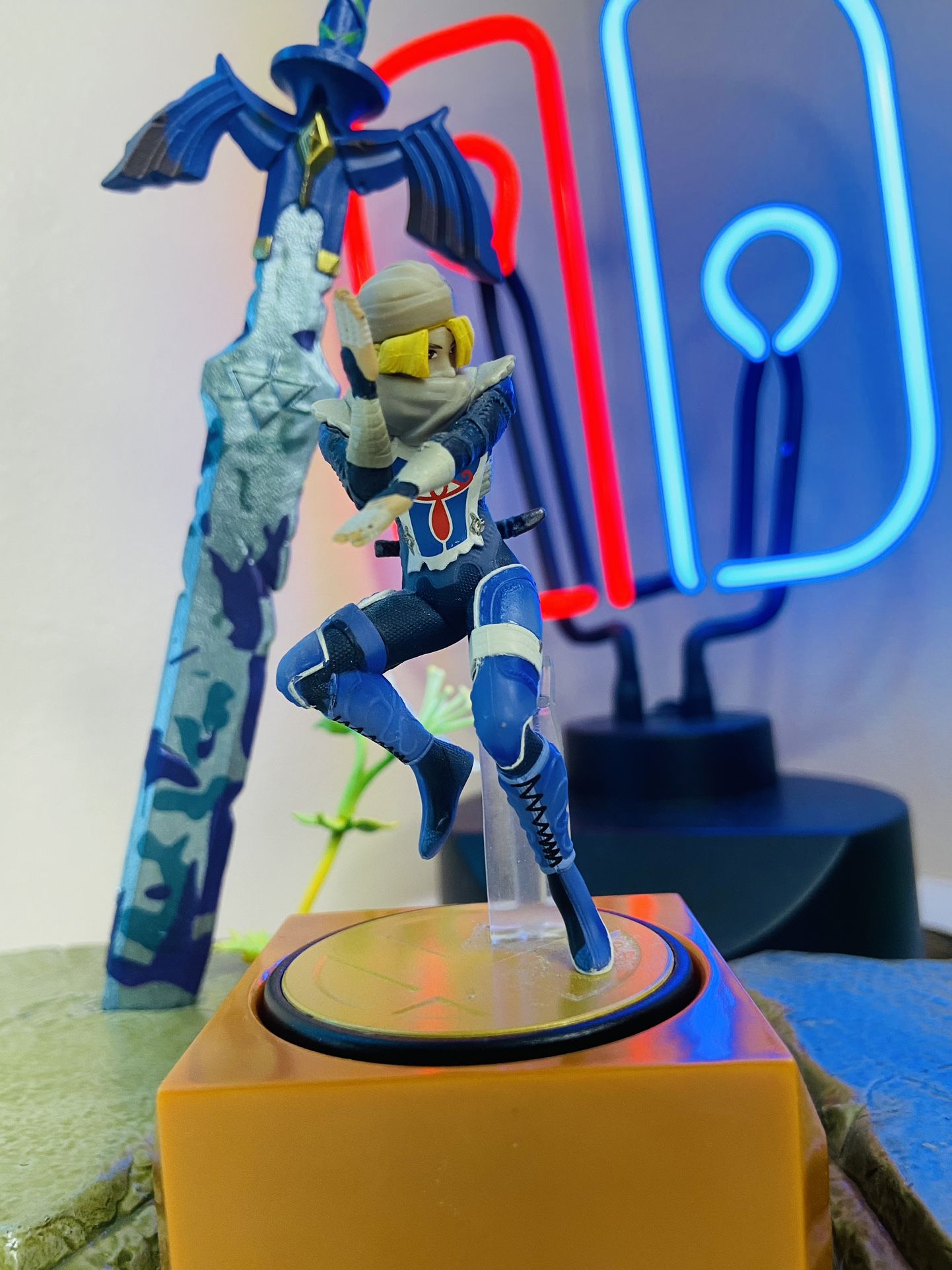 Nintendo The Legend Of Zelda Sheik Amiibo Figurine