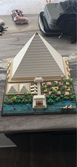 LEGO pyramid BUILT