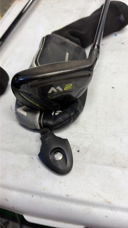 TaylorMade M2 Golf Club with Headcover