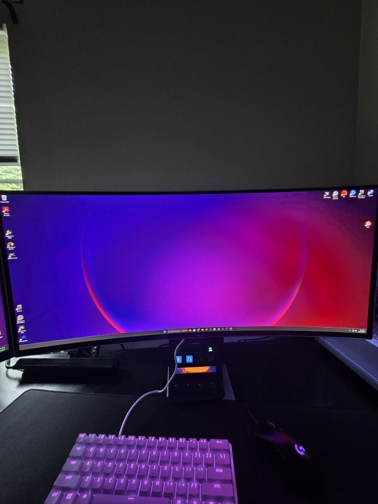 Samsung Odyssey OLED G8