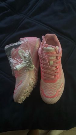Size 35 big kids track cleats