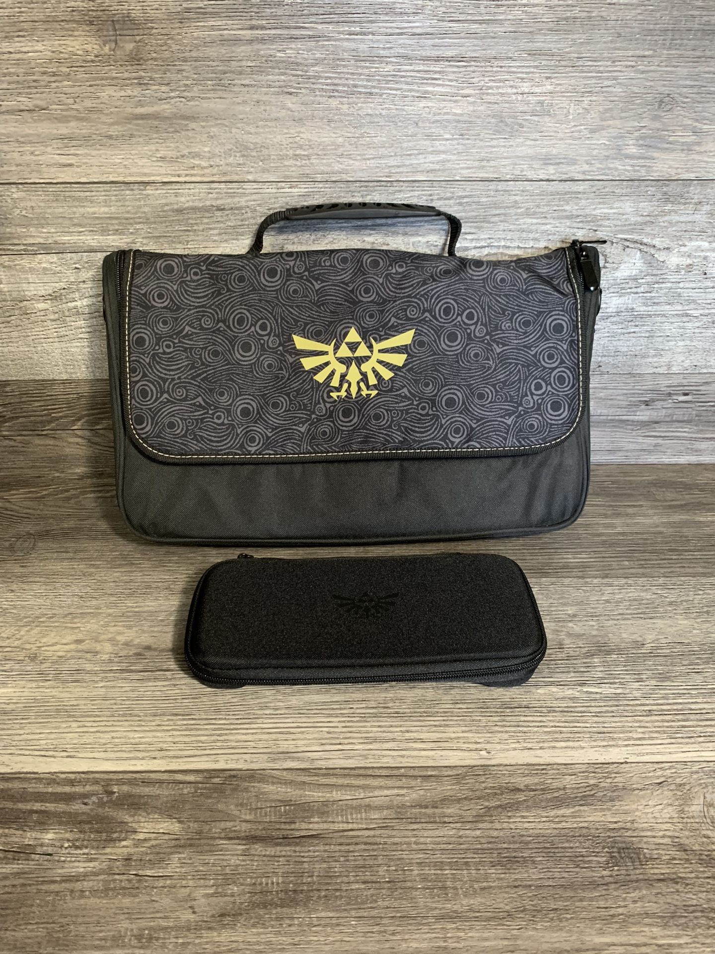 PowerA Everywhere Messenger Bag - Zelda Breath of the Wild - Nintendo Switch - Like New