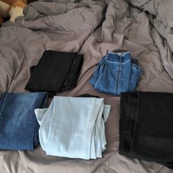 Maternity jeans bundle size 4 and 8