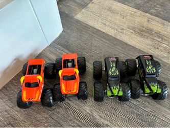 Monster trucks set