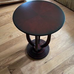 Round Side Table (2 Pieces)