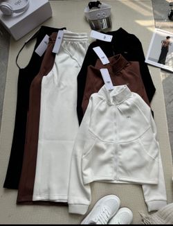 Alo Sweater And Joggers 