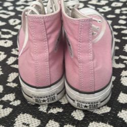 converse woman’s size 8.5