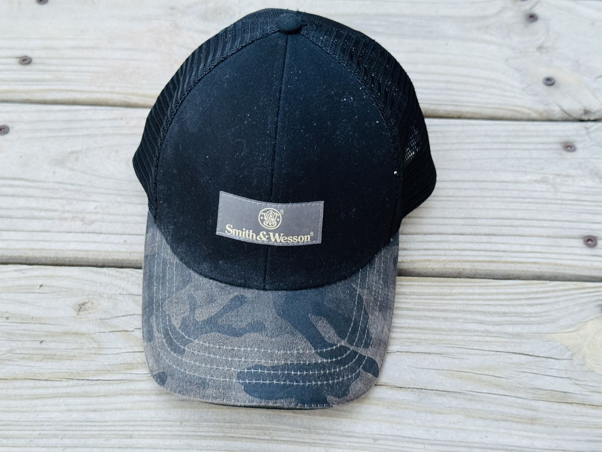 Smith And Wesson SnapBack