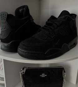 Black cats Jordan’s size 6.5y