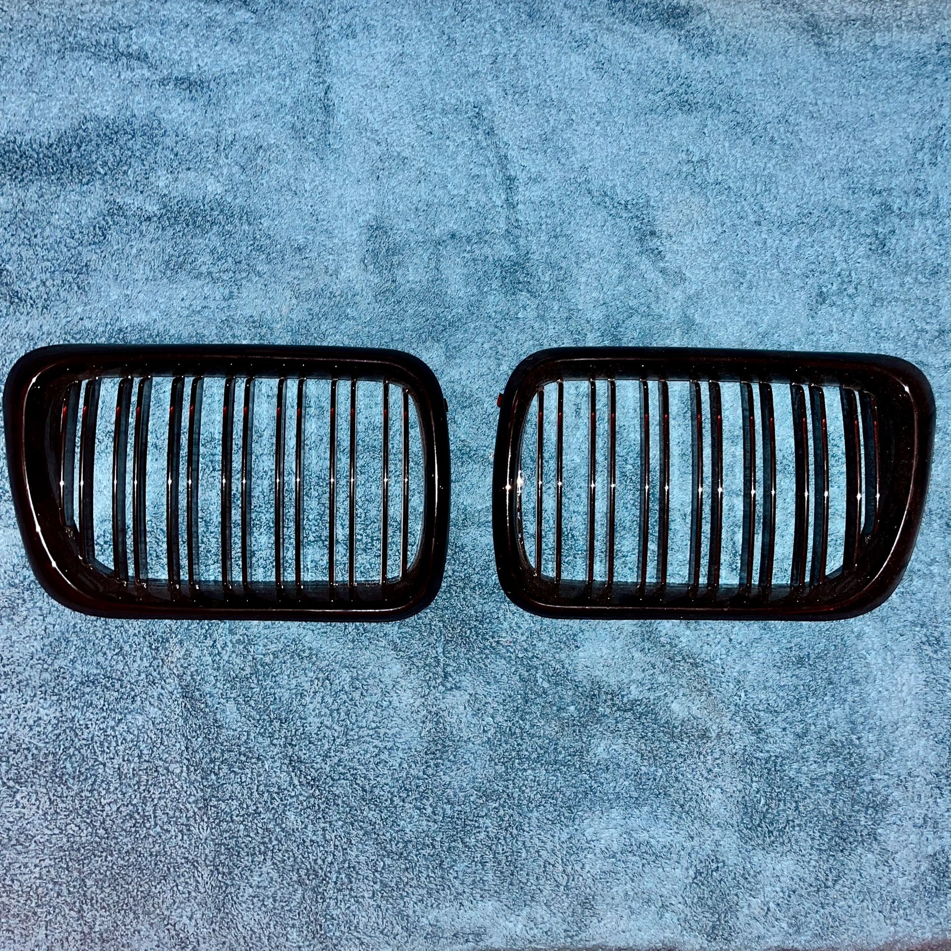BMW Grills Grilles E36 Glossy Black Kidney Grills/Grilles
