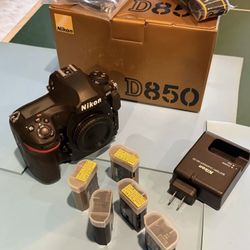 Nikon D850 45.7 MP Digital SLR Camera  w MB-D18 grip and RRS L bracket