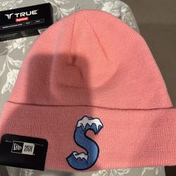 Supreme Beanies And accessories 