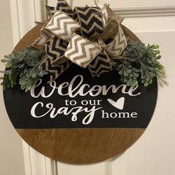 “12 Round Door Hangers