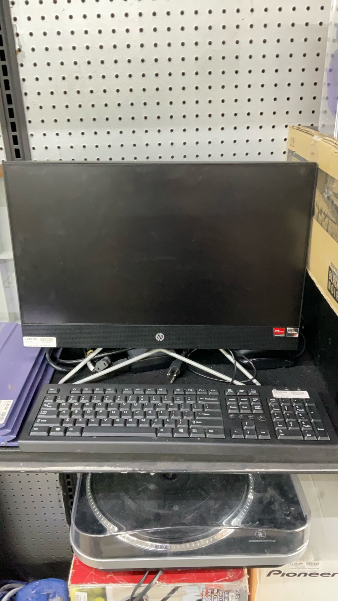 HP All In 1 Ryzen 3 2.60 8GB 1TB
