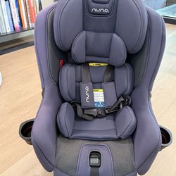 Nuna Rava car seat