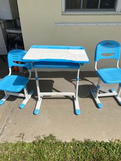 Children Study Desk And Chairs 