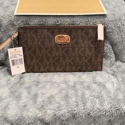 Michael Kors Large Wristlet 