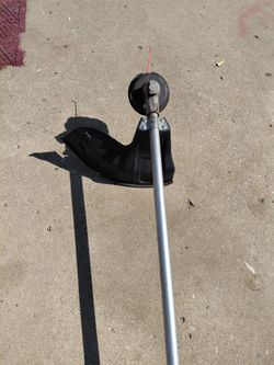 Straight shaft weedeater