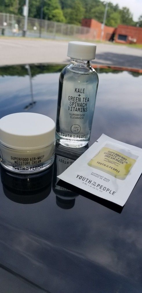 Youth to the People Mini Skincare Set. Cleanser/Moisturizer/Mask