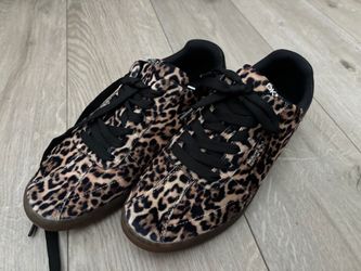 DKNY Leopard Print Low-Top Sneakers