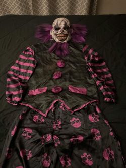 Scary Halloween clown costume