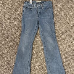 Levi’s Shaping Bootcut Jeans