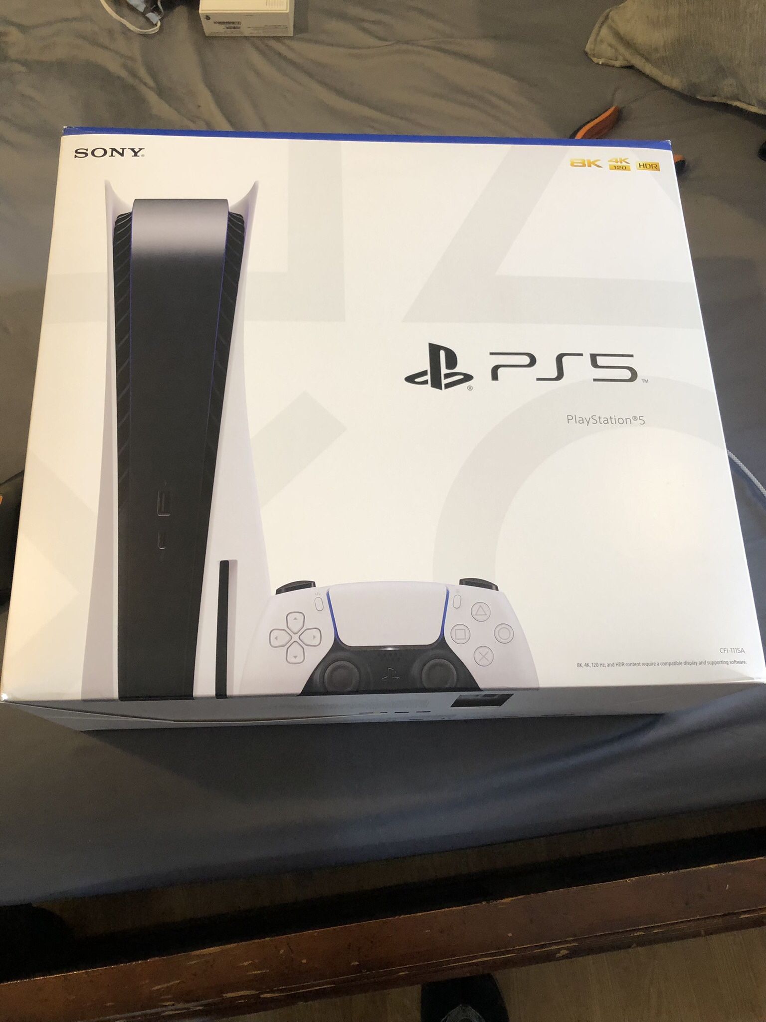 Playstation 5 Ps5 USED but excellent condition in the box 650$$$ 