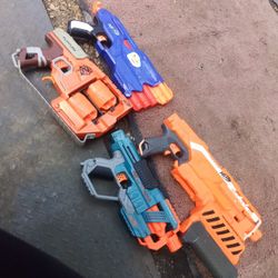 4 Nerf Guns