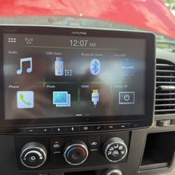 Alpine iLX-F409 Halo9 Bluetooth Media 1-Din Android Auto Apple CarPlay HDMI 9"