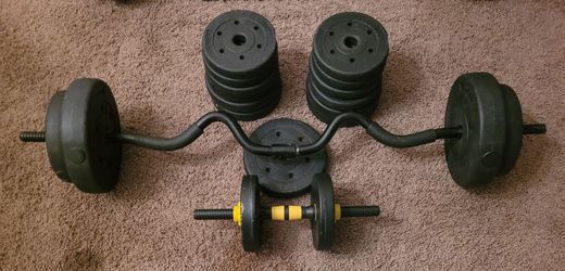 EZ Curl Bar and Adjustable Dumbbell Set with over 90 Pounds Weight Plates