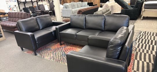 New 3 piece leather couch set / free delivery
