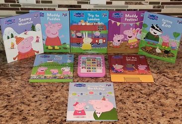 Peppa Pig Story Reader with 8 Books