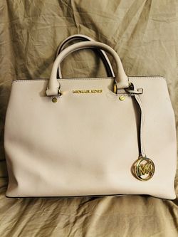 Light pink Michael Kors Purse