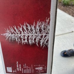  Pre Lit Christmas Tree Outdoor/indoor