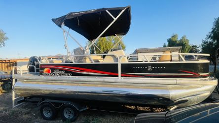 2014 SunTracker DLX